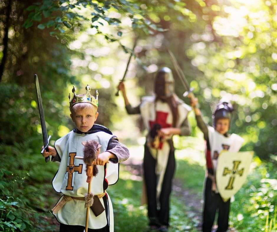 ENGLISH CAMP 2017 – Povestea Camelotului și Cavalerii Mesei Rotunde
